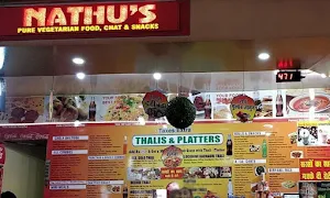 Nathu's - Logo