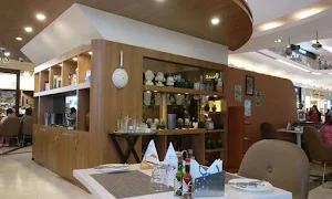 Q33 - Cover photo