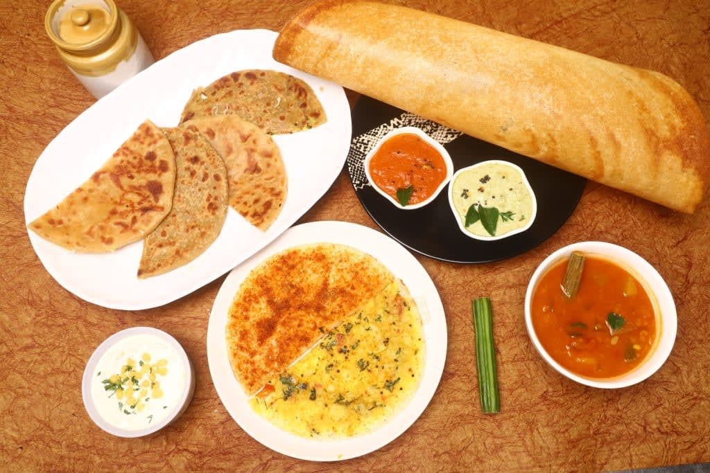 2 States _One Love Food - Logo