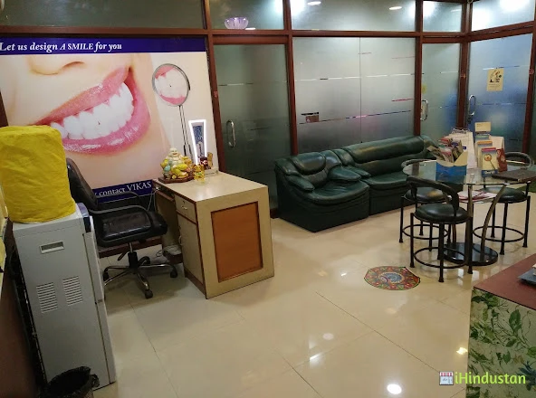 32 Diamonds Dental Clinic - Logo