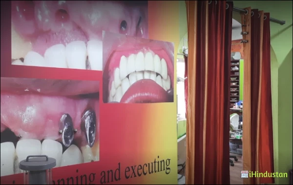 32 GEMS OF SMILE - Logo