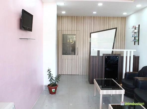 32 Pearls Dental Clinic - Logo