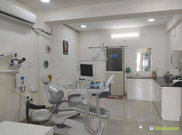 32 Whites Dental Care Clinic - Logo