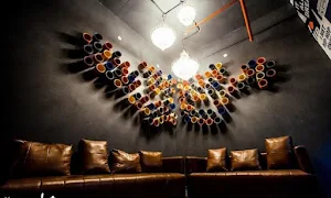 3 Idiots - The Friendly Bar - Logo