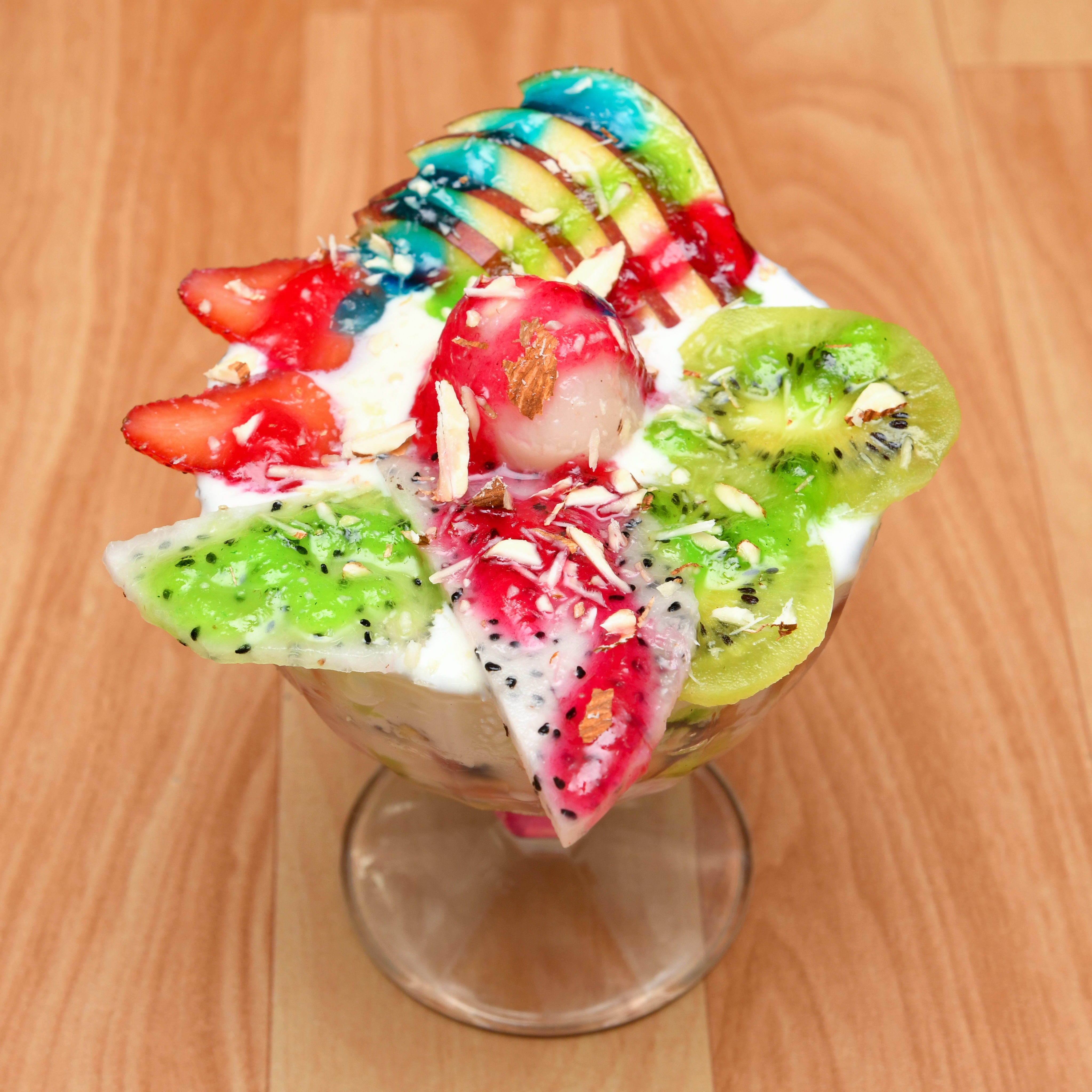 50 Fruits - Logo