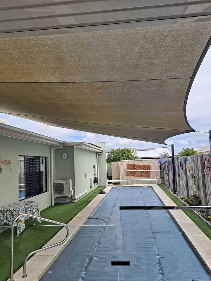 5 Star Canvas Fraser Coast - Logo