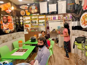 7 Days Juice And Spice - Logo