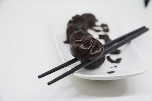 800 Momos - Logo