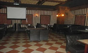 Club8 - Cover photo