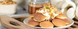 99 Pancakes - Logo