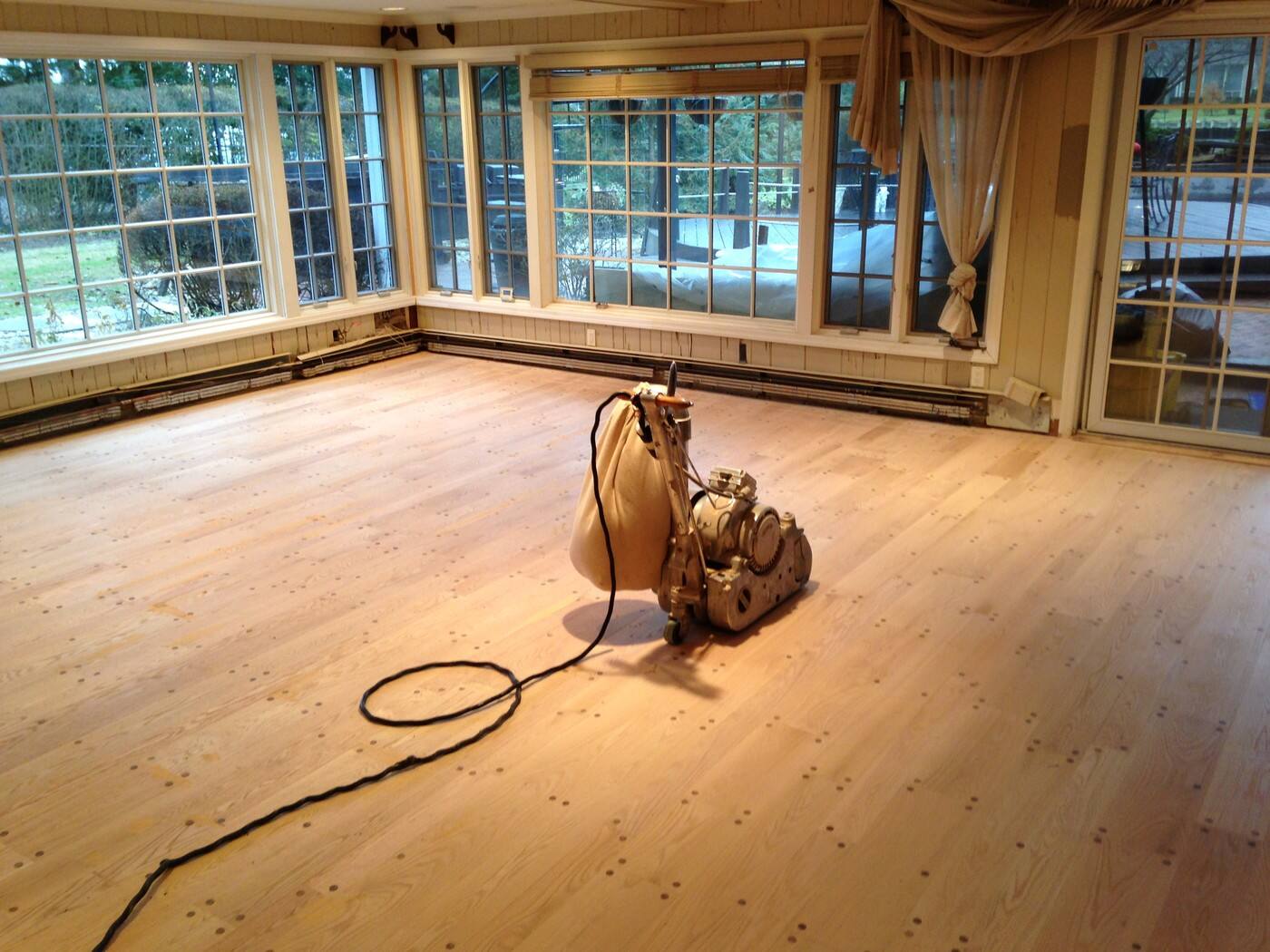 A2Z Floor Laying and Sanding - Logo