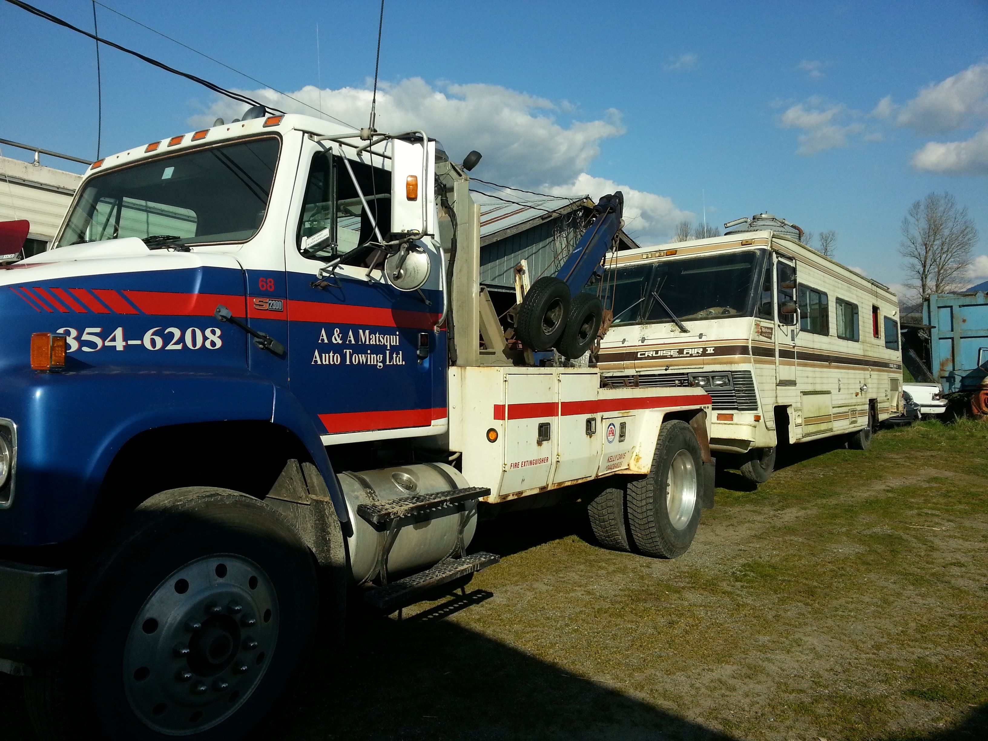 A &a; A Matsqui Auto Towing - Logo