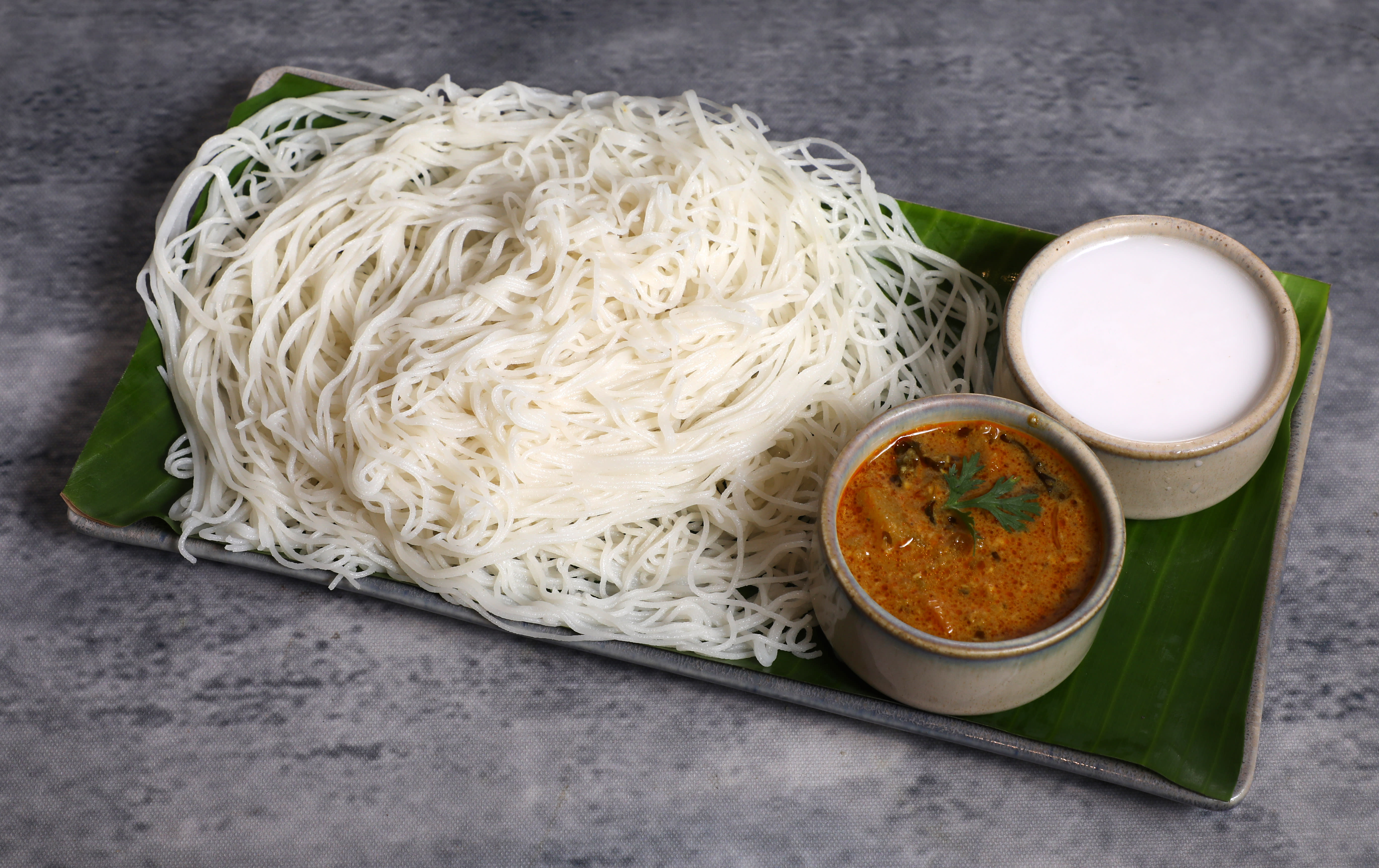 Aadhi'S Food Truck - Logo