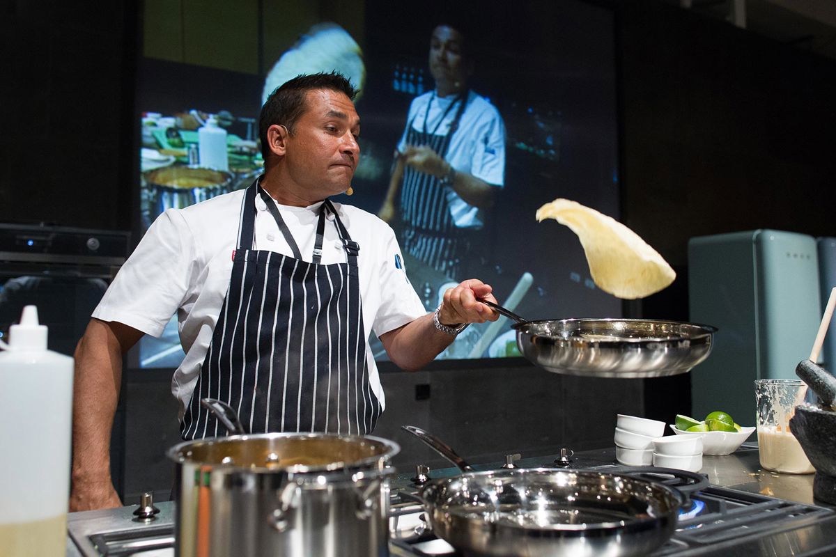 Accoutrement Cooking School - Logo