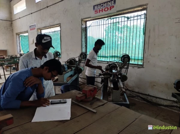 Adarsh Polytechnic Dhule - Logo