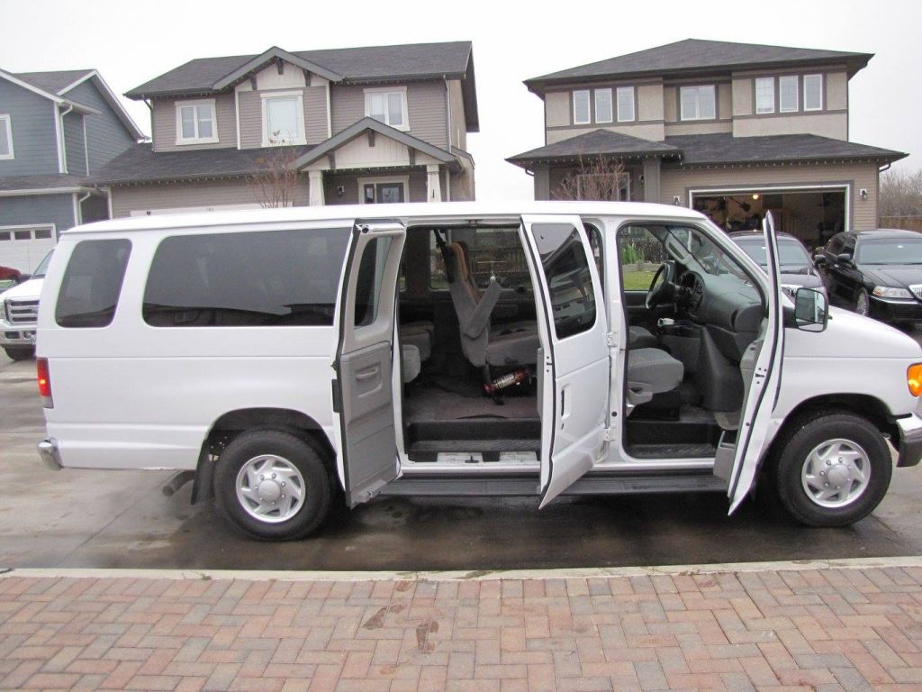 A Executive Limousine Service - Logo