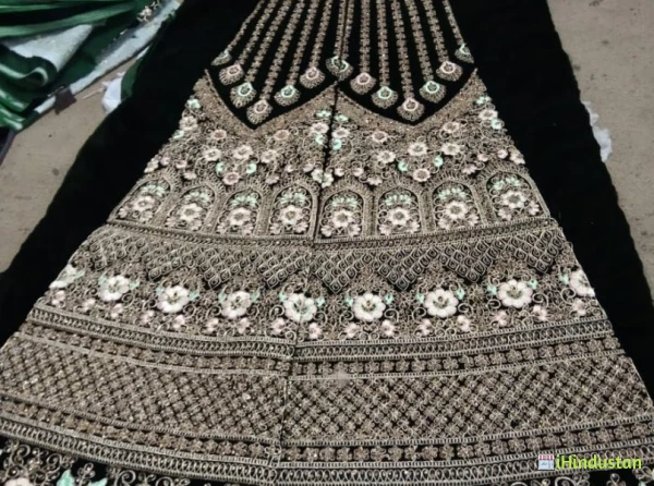 Agarwal Sarees - Logo