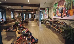 Agra Shoe Company - Logo