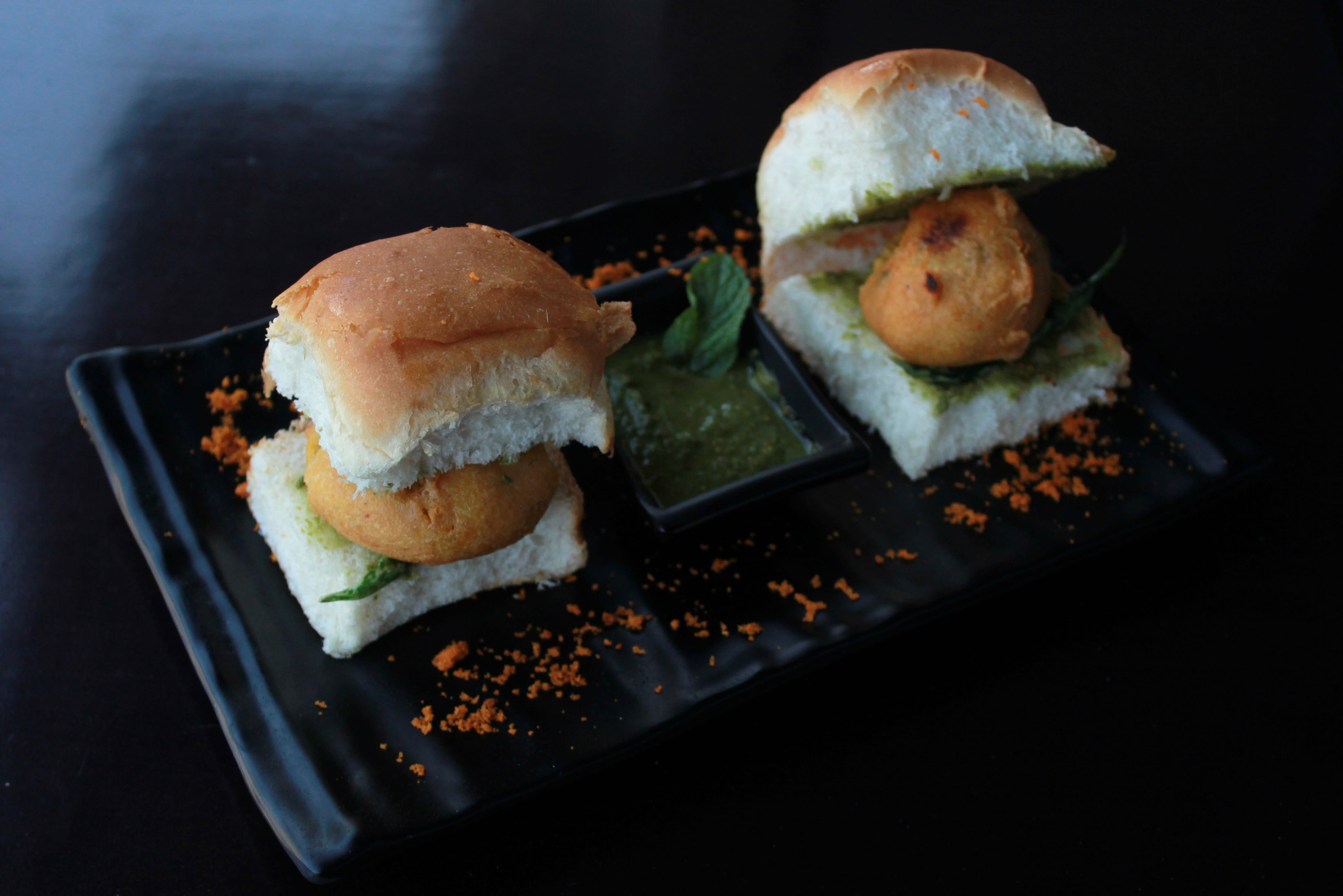 Agrawal Vadapav Frankie - Logo