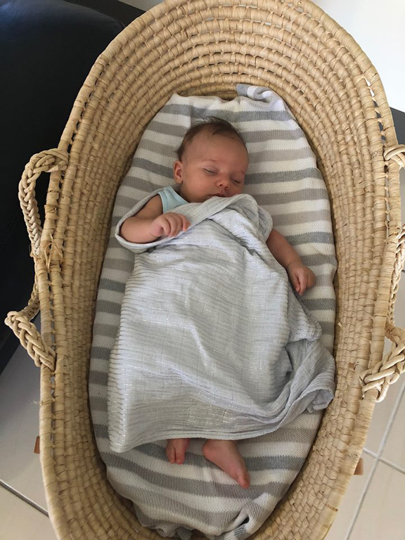 Airlie Beach Babysitting by Danielle - Cover photo