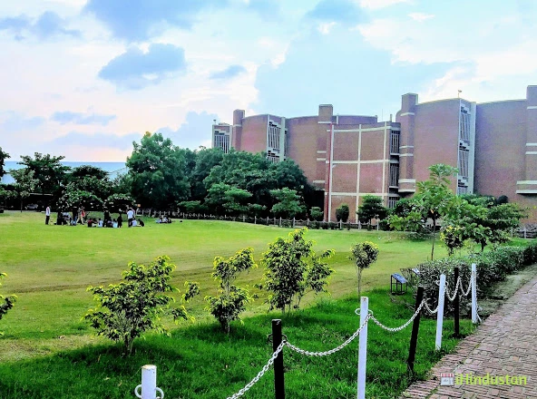 AKGEC: Ajay Kumar Garg Engineering College, Ghaziabad - Logo