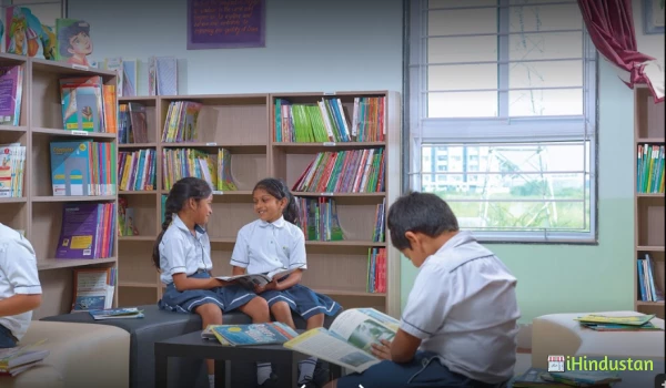Akshara International School - Logo