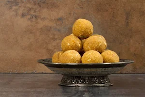 Alaguvilassweets - Cover photo