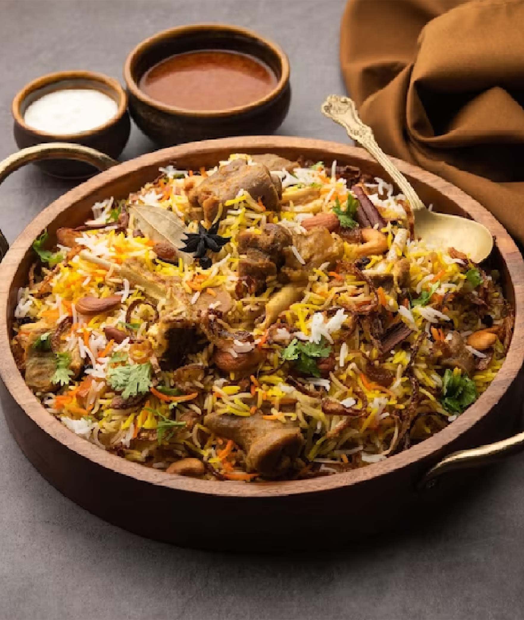 Alam Muradabaadi And Hyderabadi Chicken Biryani - Logo