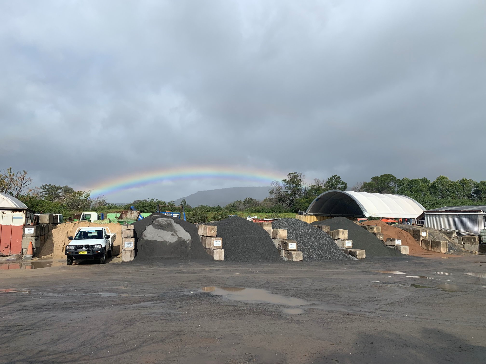 Albion Park Landscaping Supplies - Logo