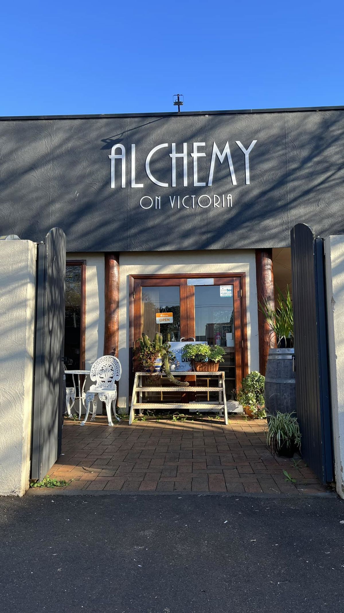 Alchemy On Victoria - Logo