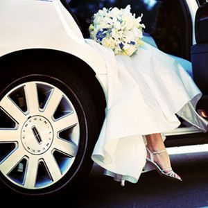 a limo - Logo