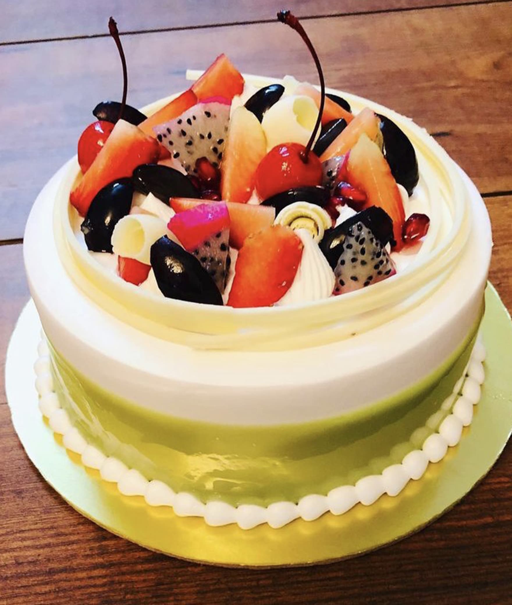 ALL 'BOUT DESSERTS - Logo