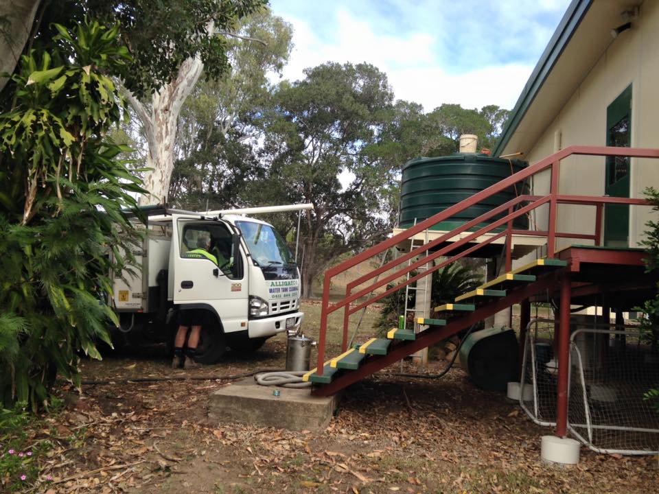 Alligator Water Tank Cleaning - Cover photo