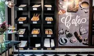 Amelie's - Cover photo