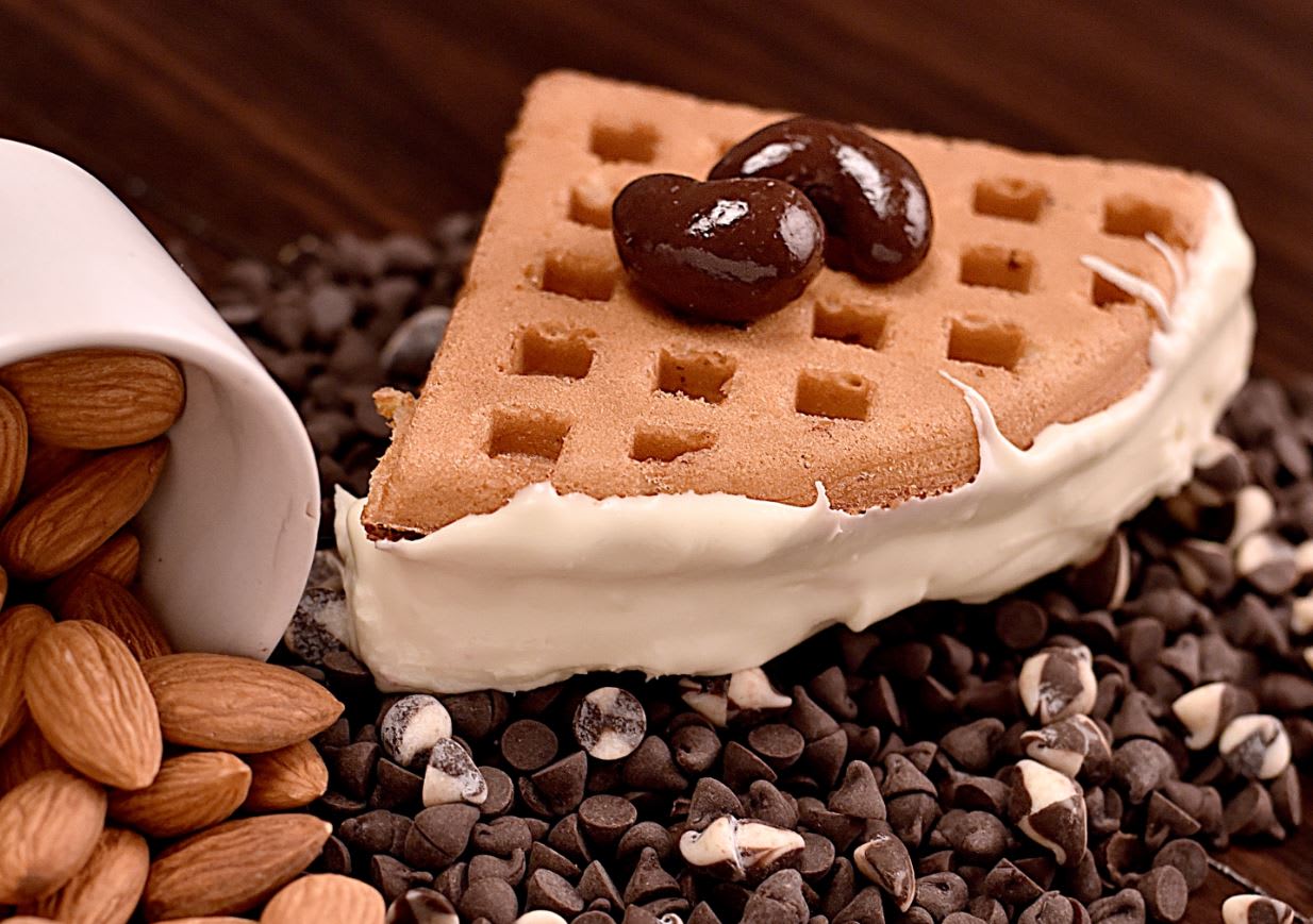 American Waffle House - Logo