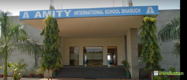 Amicus International School - Logo