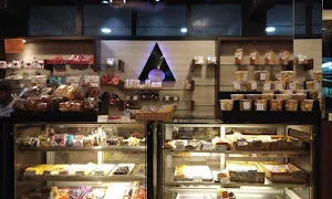 Amma's Pastries - Logo