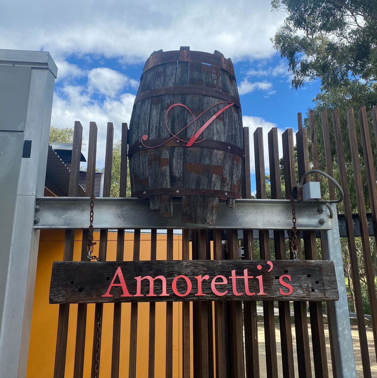 Amoretti's - Logo