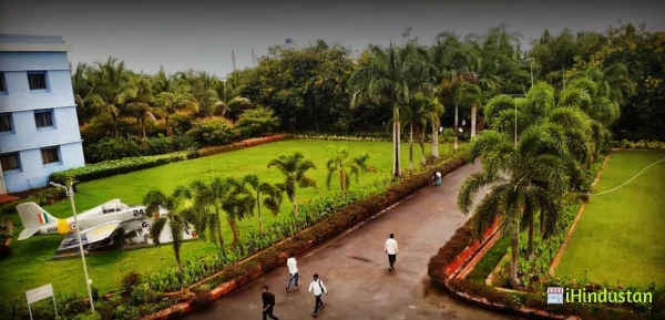 Amrutvahini Polytechnic - Logo