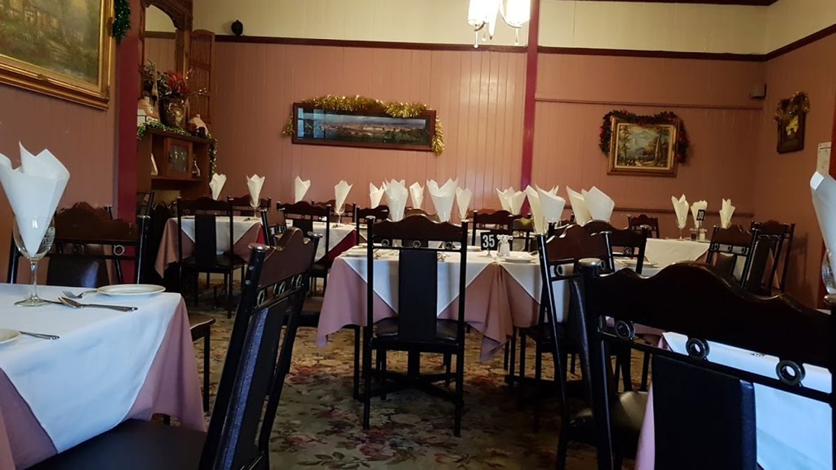 Anna's Restaurant - Logo