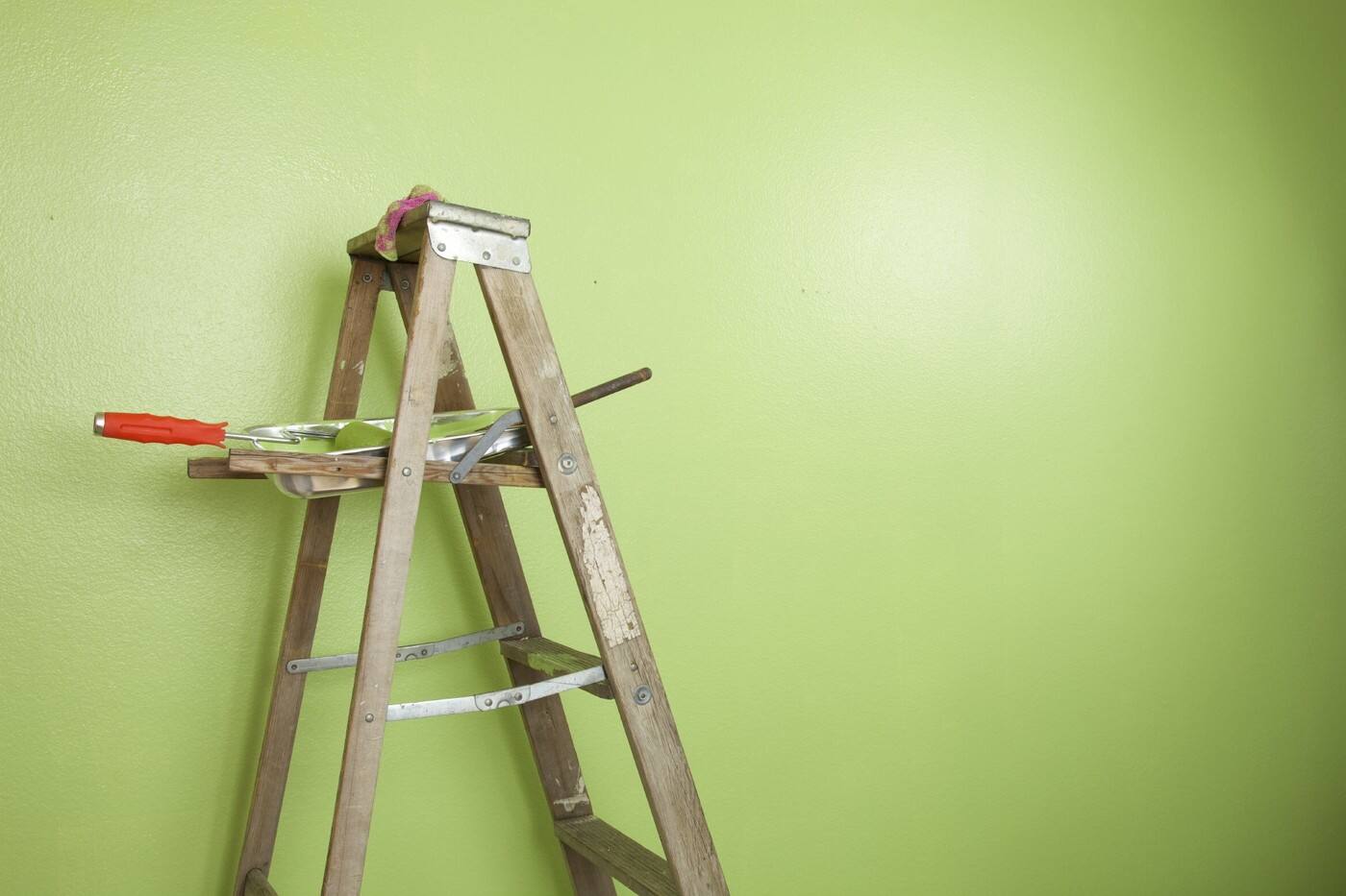 APA Specialising In Interior & Exterior Painting - Logo
