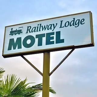 A Railway Lodge Taree - Logo