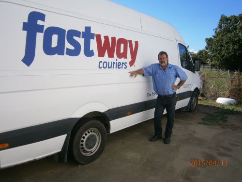 Aramex delivery unlimited - Logo