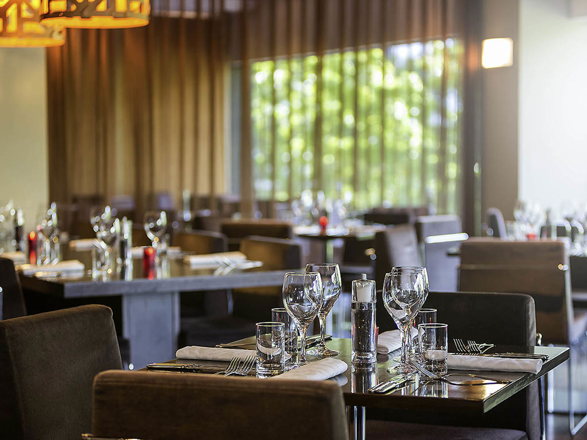 Arbre Bar & Pantry @ Novotel Canberra - Logo