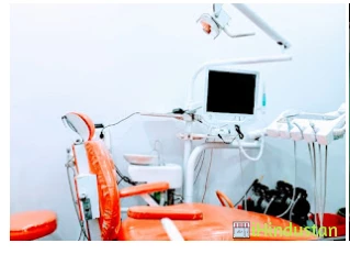 ARYAN DENTAL - Logo