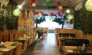 Aryans MultiCuisine Family Restaurant - Logo