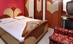 Ashtavinayak Hotel Khusegaon - Logo
