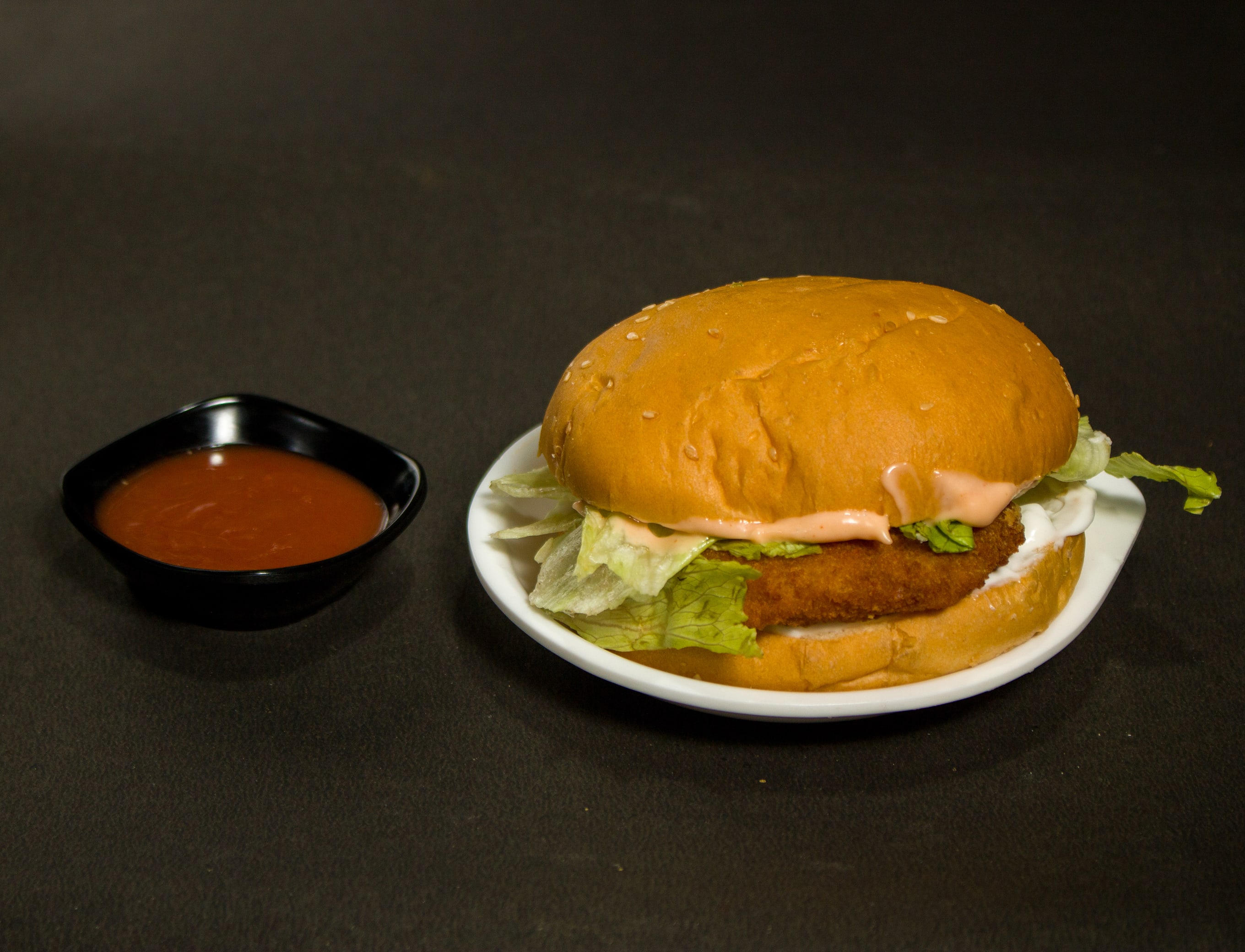 A Tasty Hub Fast Food - Logo