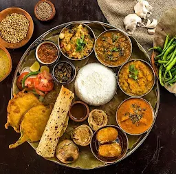 Aunty's Kitchen - Logo