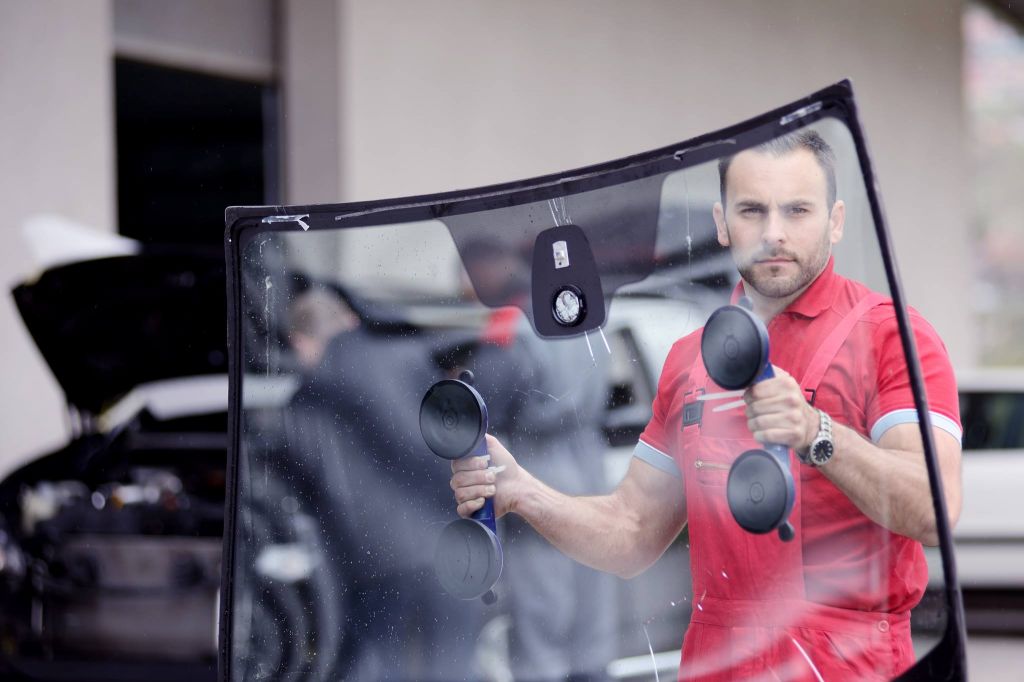 Avenue Auto Glass - Logo